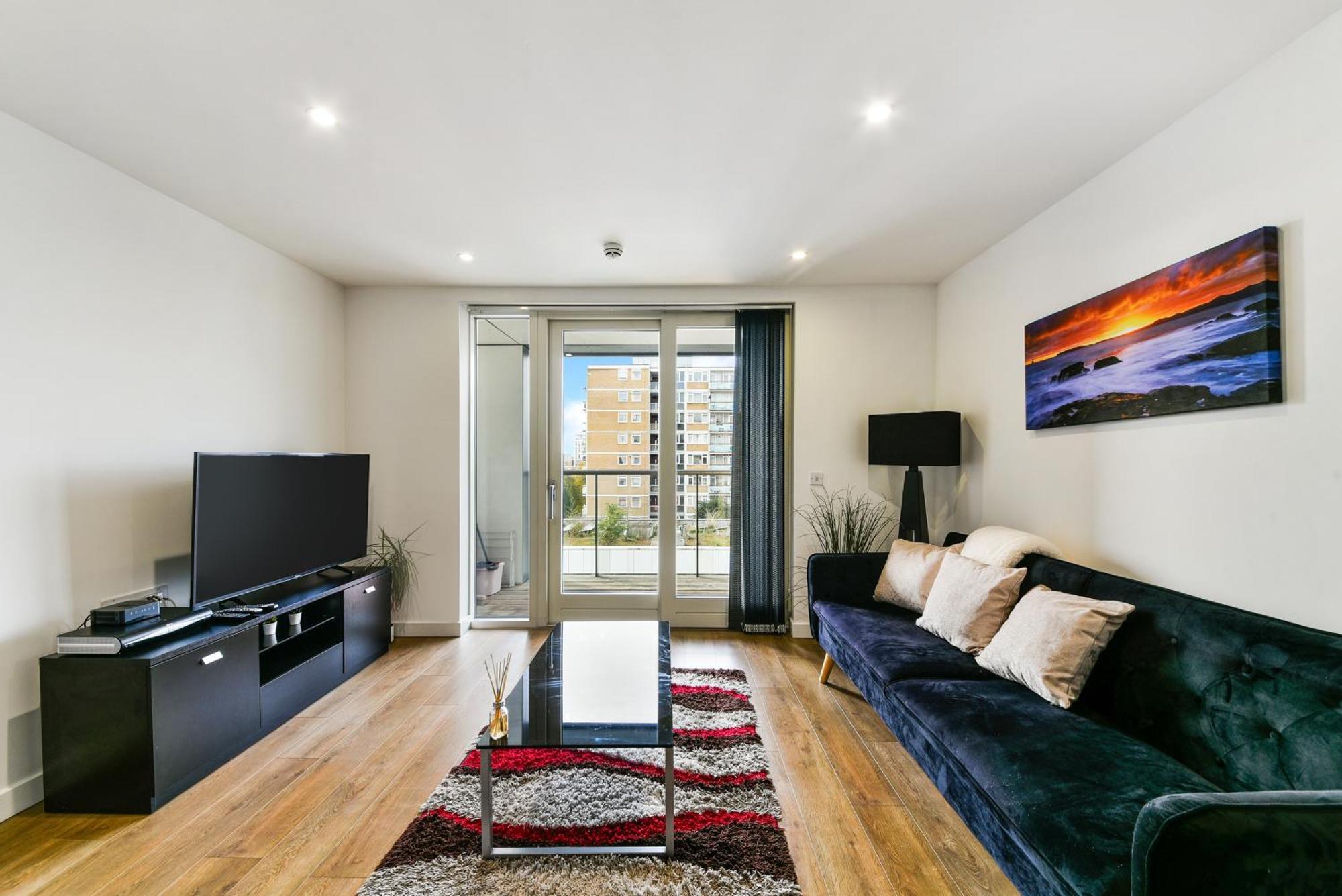 Stunning 2 Bed 2 Bath In Canary Wharf Apartment London
